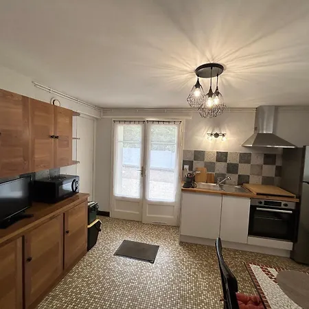 Daire Centre-ville La Roche-posay, Jardin, Terrasse, Wifi, Lave-vaisselle - Fr-1-541-147 *