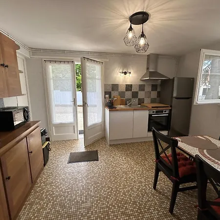 Centre-ville La Roche-posay, Jardin, Terrasse, Wifi, Lave-vaisselle - Fr-1-541-147 Daire *