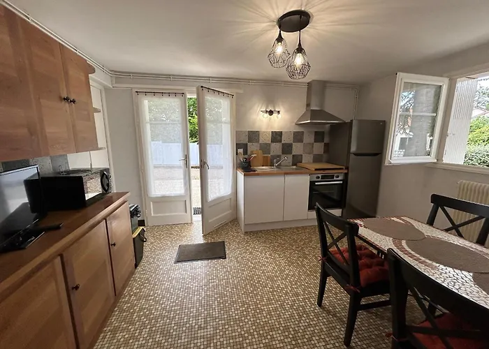 Centre-ville La Roche-posay, Jardin, Terrasse, Wifi, Lave-vaisselle - Fr-1-541-147 Apartamento *